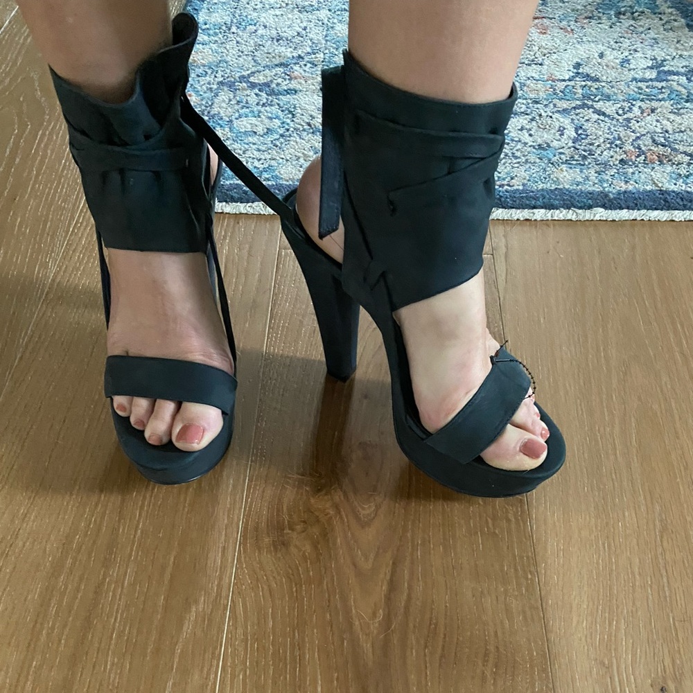 Vera Wang Platform Heels